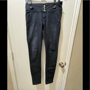 LA Bonita jeans‎